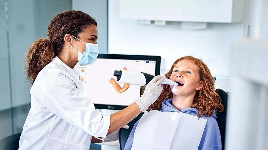 Digitale Abformung mit dem Intraoralscanner im Behandlungszimmer